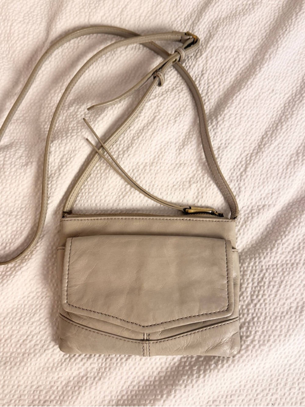 HOBO Leather Crossbody Bag‎ in Light Gray